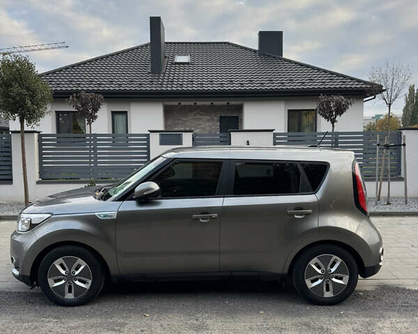 Коричневый Киа Soul, объемом двигателя 0 л и пробегом 111 тыс. км за 10300 $, фото 3 на Automoto.ua