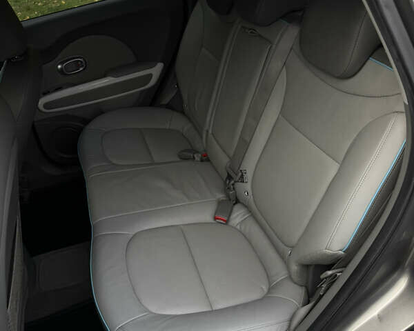 Коричневый Киа Soul, объемом двигателя 0 л и пробегом 111 тыс. км за 10300 $, фото 15 на Automoto.ua