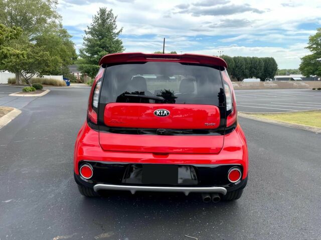 Красный Киа Soul, объемом двигателя 1.6 л и пробегом 43 тыс. км за 4800 $, фото 5 на Automoto.ua