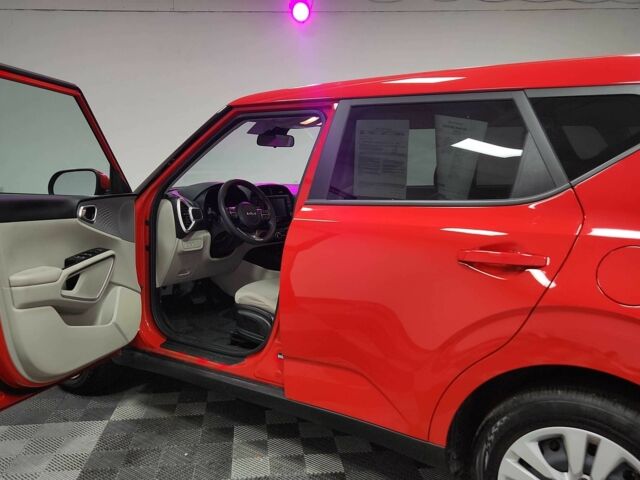 Красный Киа Soul, объемом двигателя 2 л и пробегом 45 тыс. км за 11500 $, фото 3 на Automoto.ua