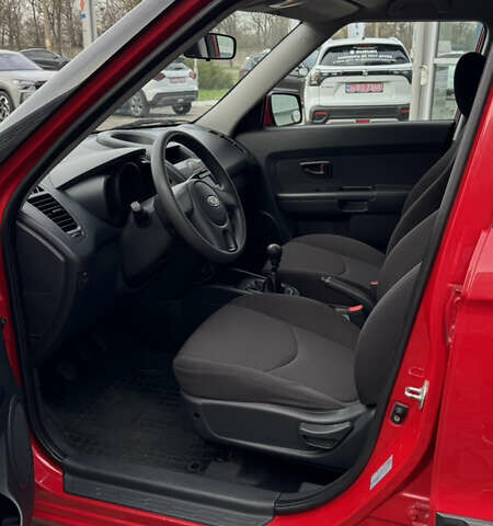 Красный Киа Soul, объемом двигателя 0 л и пробегом 104 тыс. км за 7499 $, фото 40 на Automoto.ua