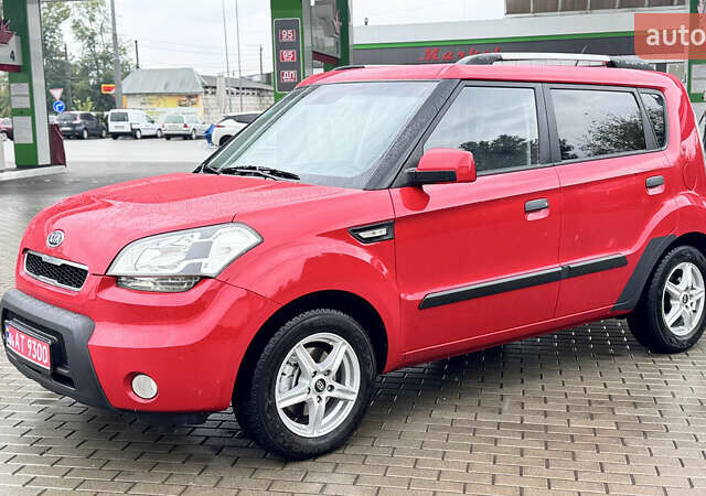 Красный Киа Soul, объемом двигателя 1.59 л и пробегом 212 тыс. км за 5950 $, фото 4 на Automoto.ua