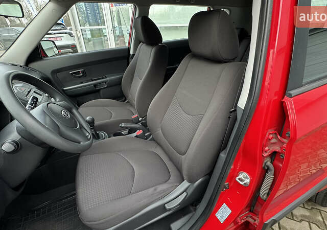 Красный Киа Soul, объемом двигателя 0 л и пробегом 104 тыс. км за 7499 $, фото 32 на Automoto.ua