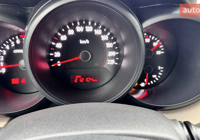 Красный Киа Soul, объемом двигателя 1.59 л и пробегом 212 тыс. км за 5950 $, фото 39 на Automoto.ua