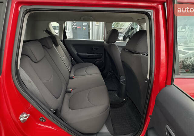 Красный Киа Soul, объемом двигателя 0 л и пробегом 104 тыс. км за 7499 $, фото 47 на Automoto.ua
