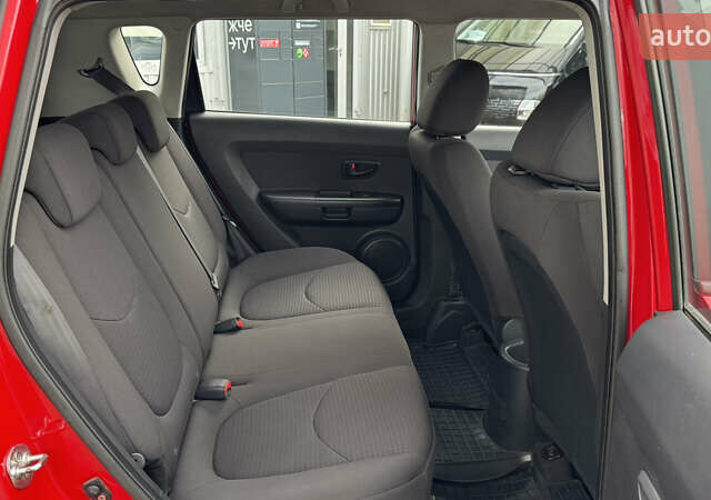 Красный Киа Soul, объемом двигателя 0 л и пробегом 104 тыс. км за 7499 $, фото 46 на Automoto.ua