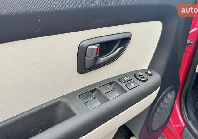 Красный Киа Soul, объемом двигателя 1.59 л и пробегом 212 тыс. км за 5950 $, фото 29 на Automoto.ua