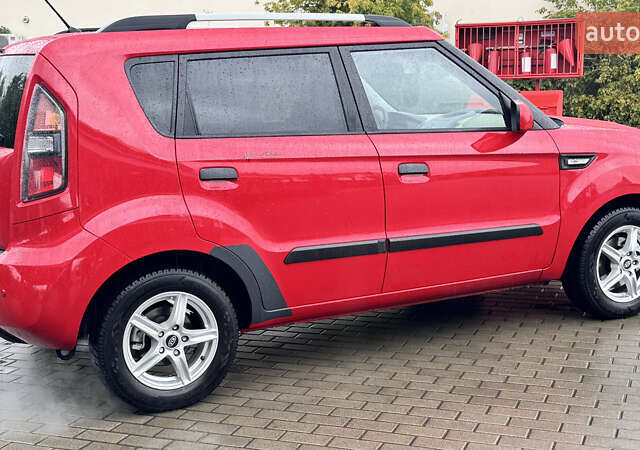 Красный Киа Soul, объемом двигателя 1.59 л и пробегом 212 тыс. км за 5950 $, фото 14 на Automoto.ua