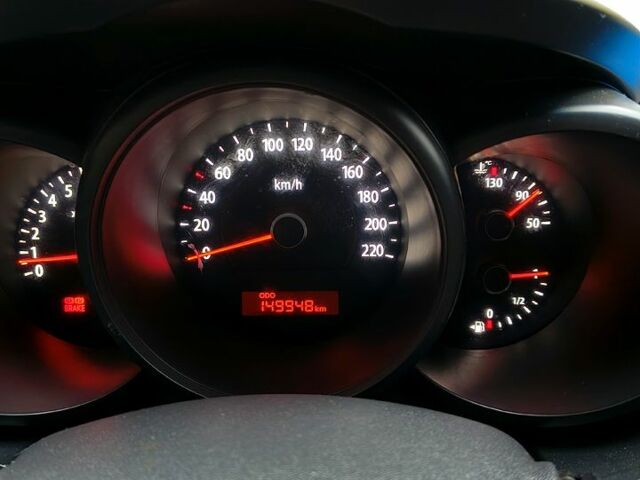 Красный Киа Soul, объемом двигателя 1.6 л и пробегом 150 тыс. км за 5500 $, фото 5 на Automoto.ua