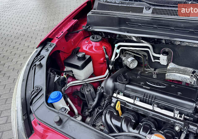 Красный Киа Soul, объемом двигателя 1.59 л и пробегом 212 тыс. км за 5950 $, фото 35 на Automoto.ua