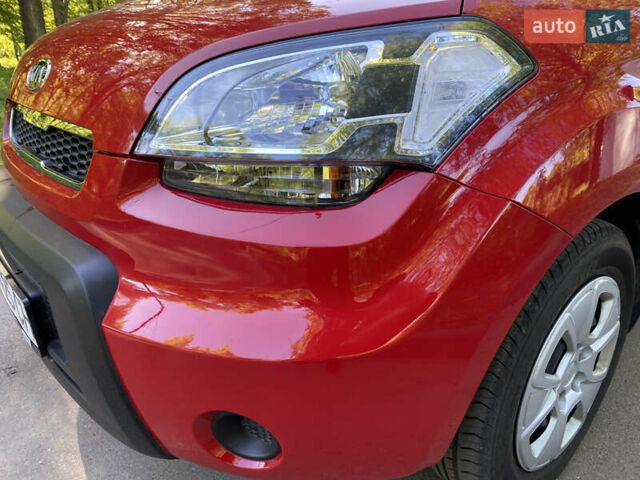 Красный Киа Soul, объемом двигателя 1.6 л и пробегом 27 тыс. км за 9100 $, фото 4 на Automoto.ua