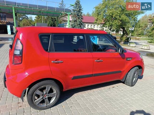 Красный Киа Soul, объемом двигателя 1.59 л и пробегом 160 тыс. км за 7500 $, фото 3 на Automoto.ua