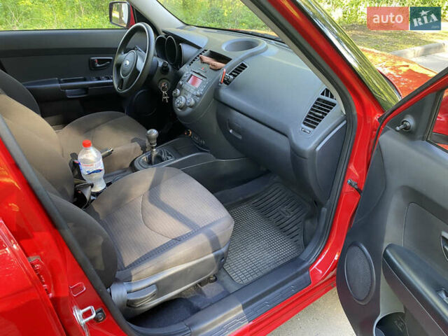 Красный Киа Soul, объемом двигателя 1.6 л и пробегом 27 тыс. км за 9100 $, фото 21 на Automoto.ua