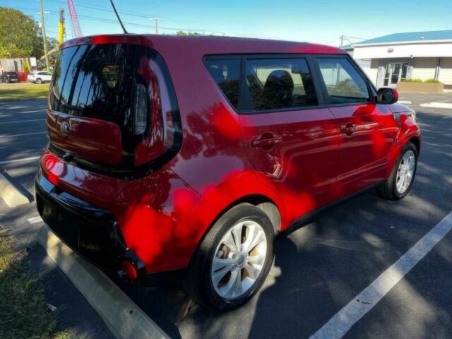 Красный Киа Soul, объемом двигателя 2 л и пробегом 78 тыс. км за 4500 $, фото 2 на Automoto.ua