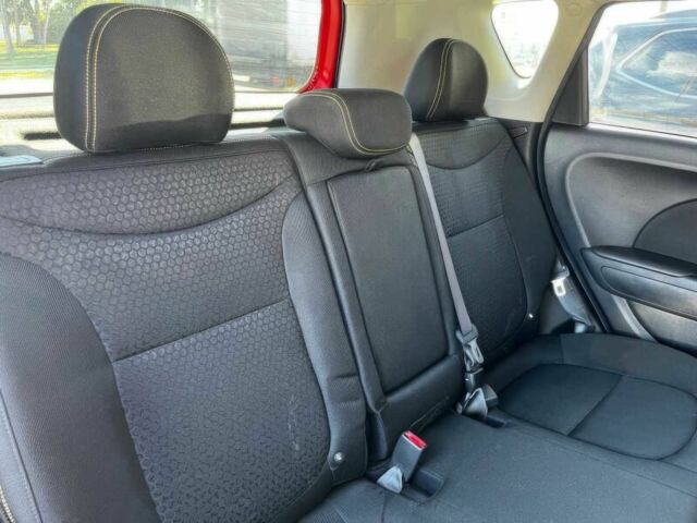 Красный Киа Soul, объемом двигателя 2 л и пробегом 78 тыс. км за 4500 $, фото 9 на Automoto.ua