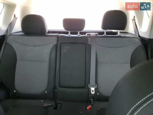 Червоний Кіа Soul, об'ємом двигуна 2 л та пробігом 99 тис. км за 2800 $, фото 9 на Automoto.ua