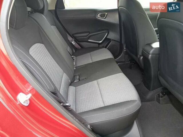 Красный Киа Soul, объемом двигателя 2 л и пробегом 161 тыс. км за 12850 $, фото 14 на Automoto.ua