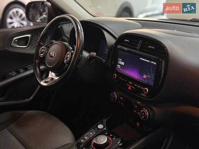 Червоний Кіа Soul, об'ємом двигуна 0 л та пробігом 106 тис. км за 17900 $, фото 15 на Automoto.ua