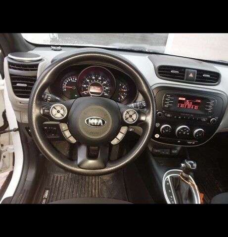 Киа Soul, объемом двигателя 1.6 л и пробегом 70 тыс. км за 13500 $, фото 9 на Automoto.ua