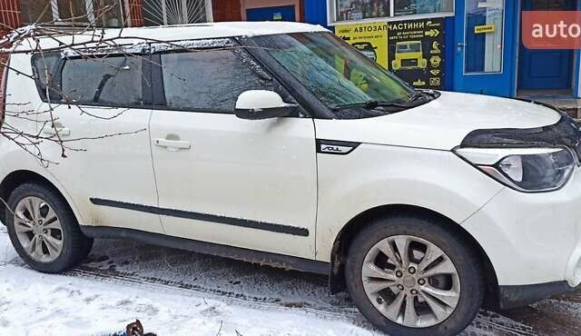 Киа Soul, объемом двигателя 1.6 л и пробегом 144 тыс. км за 11000 $, фото 3 на Automoto.ua