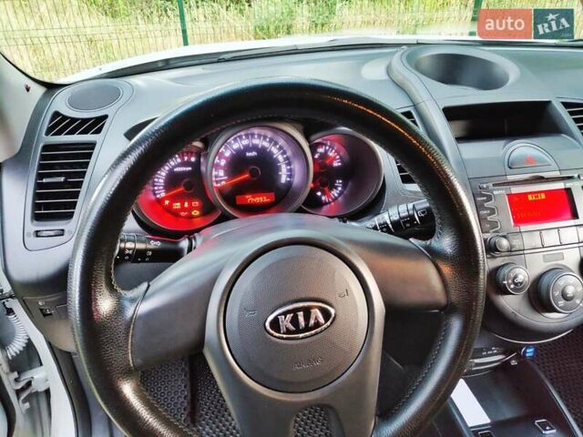 Киа Soul, объемом двигателя 1.59 л и пробегом 175 тыс. км за 8000 $, фото 11 на Automoto.ua
