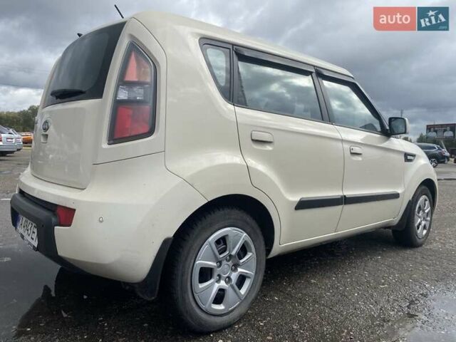 Киа Soul, объемом двигателя 1.59 л и пробегом 236 тыс. км за 5500 $, фото 7 на Automoto.ua