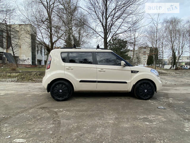 Кіа Soul, об'ємом двигуна 1.58 л та пробігом 141 тис. км за 9300 $, фото 15 на Automoto.ua