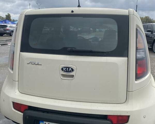 Киа Soul, объемом двигателя 1.59 л и пробегом 236 тыс. км за 5500 $, фото 6 на Automoto.ua