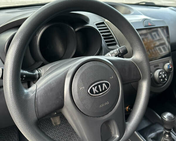 Киа Soul, объемом двигателя 1.6 л и пробегом 190 тыс. км за 6600 $, фото 6 на Automoto.ua