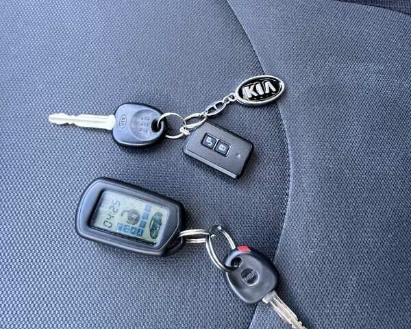 Киа Soul, объемом двигателя 1.6 л и пробегом 185 тыс. км за 5500 $, фото 23 на Automoto.ua
