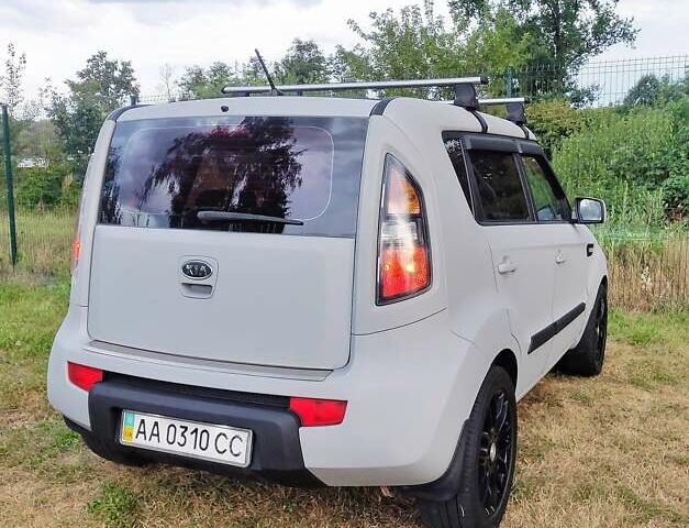 Киа Soul, объемом двигателя 1.59 л и пробегом 175 тыс. км за 8000 $, фото 6 на Automoto.ua