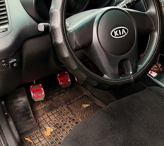 Кіа Soul, об'ємом двигуна 1.6 л та пробігом 166 тис. км за 7200 $, фото 5 на Automoto.ua