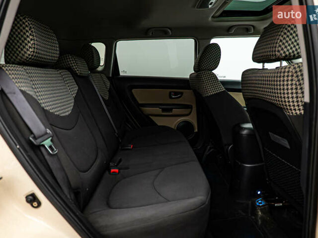 Киа Soul, объемом двигателя 2 л и пробегом 101 тыс. км за 9934 $, фото 16 на Automoto.ua