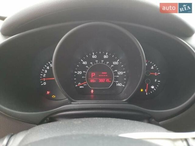 Киа Soul 2016 в Киеве на Automoto.ua Киа Soul, объемом двигателя 2 л и пробегом 61 тыс. км за 1200 $, фото 8 на Automoto.ua