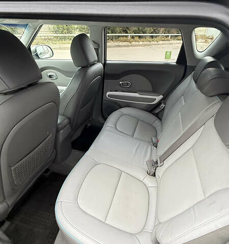 Киа Soul, объемом двигателя 0 л и пробегом 123 тыс. км за 5955 $, фото 10 на Automoto.ua