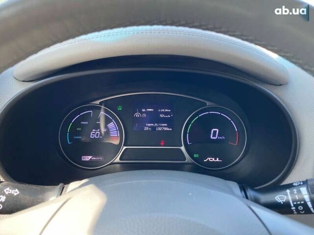 Киа Soul, объемом двигателя 0 л и пробегом 132 тыс. км за 7999 $, фото 14 на Automoto.ua
