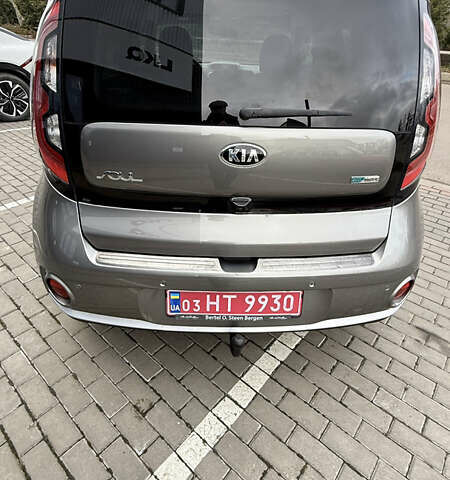 Киа Soul, объемом двигателя 0 л и пробегом 123 тыс. км за 5955 $, фото 3 на Automoto.ua