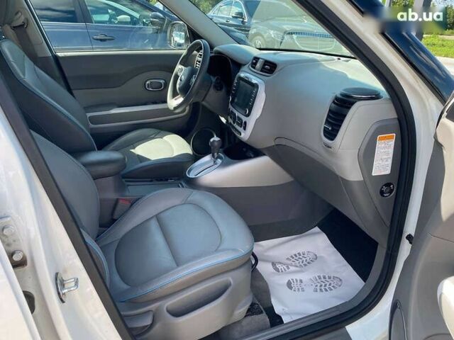 Кіа Soul, об'ємом двигуна 0 л та пробігом 132 тис. км за 7999 $, фото 9 на Automoto.ua