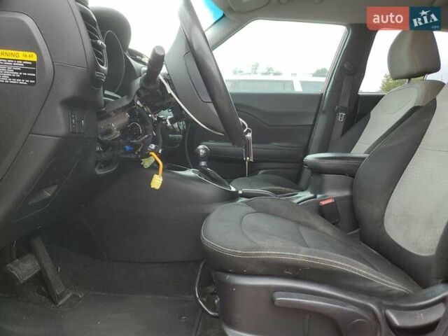 Киа Soul 2016 в Киеве на Automoto.ua Киа Soul, объемом двигателя 2 л и пробегом 61 тыс. км за 1200 $, фото 6 на Automoto.ua