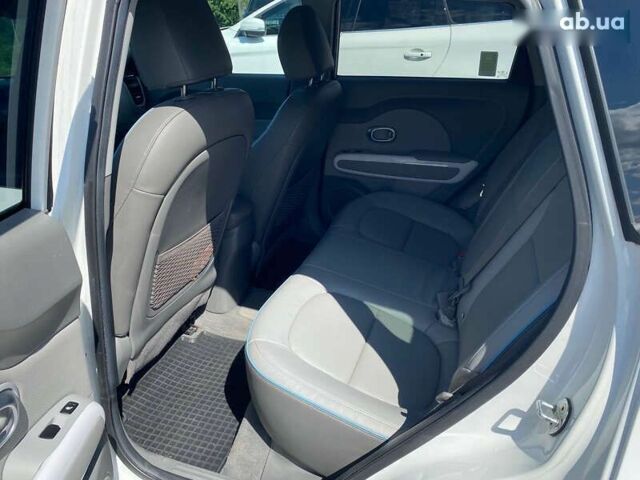 Кіа Soul, об'ємом двигуна 0 л та пробігом 132 тис. км за 7999 $, фото 10 на Automoto.ua