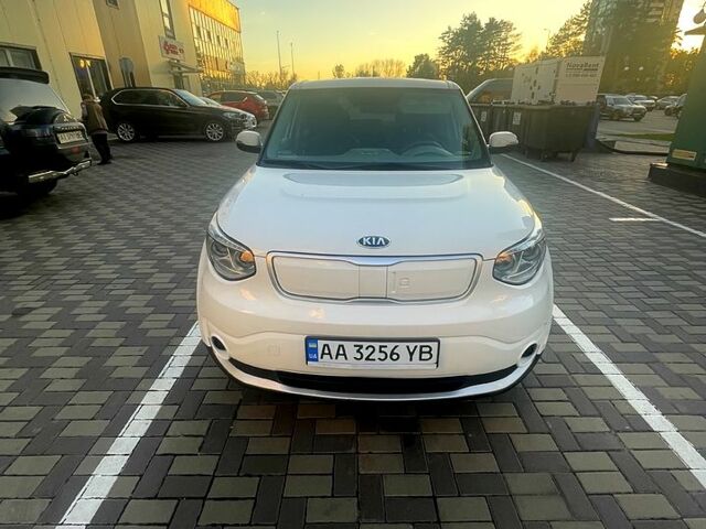 Кіа Soul, об'ємом двигуна 0 л та пробігом 105 тис. км за 10700 $, фото 5 на Automoto.ua