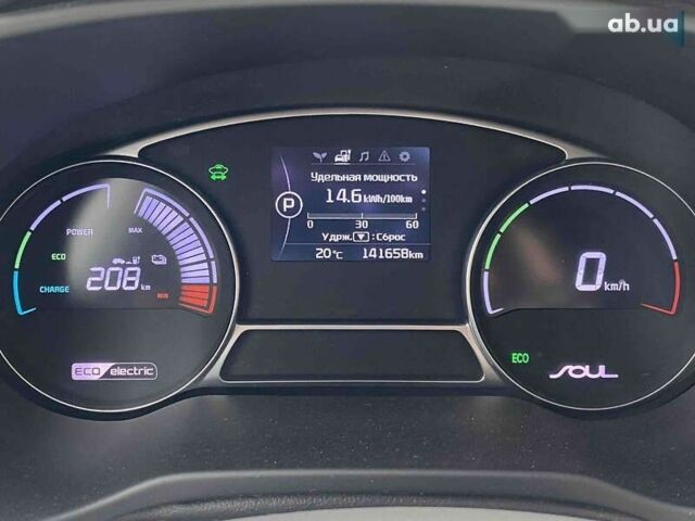 Киа Soul, объемом двигателя 0 л и пробегом 141 тыс. км за 10444 $, фото 4 на Automoto.ua