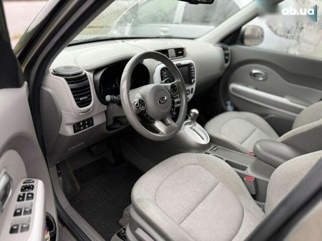 Киа Soul, объемом двигателя 0 л и пробегом 141 тыс. км за 10444 $, фото 6 на Automoto.ua