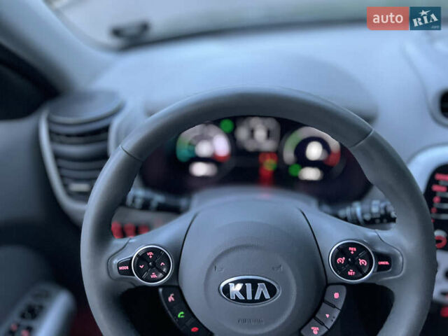 Киа Soul 2017 в Виннице на Automoto.ua Киа Soul, объемом двигателя 0 л и пробегом 138 тыс. км за 9999 $, фото 19 на Automoto.ua