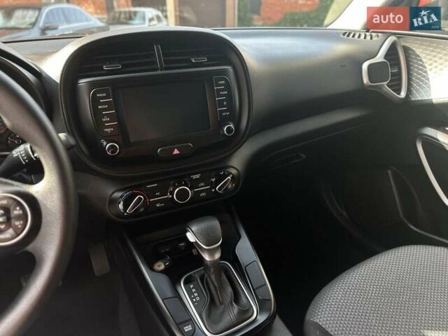 Киа Soul, объемом двигателя 2 л и пробегом 28 тыс. км за 14900 $, фото 4 на Automoto.ua