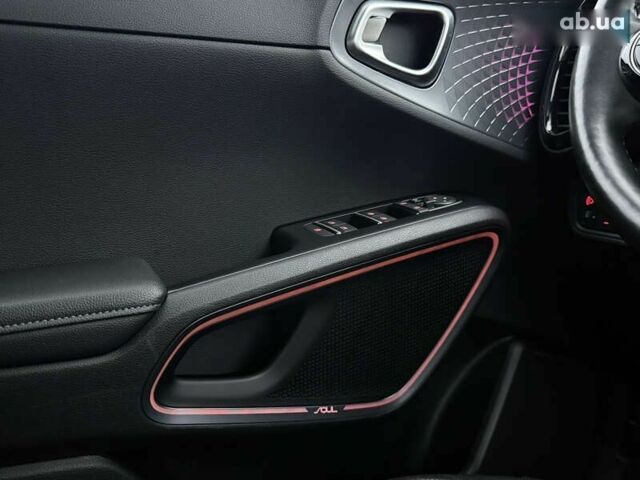 Киа Soul, объемом двигателя 0 л и пробегом 26 тыс. км за 21500 $, фото 6 на Automoto.ua