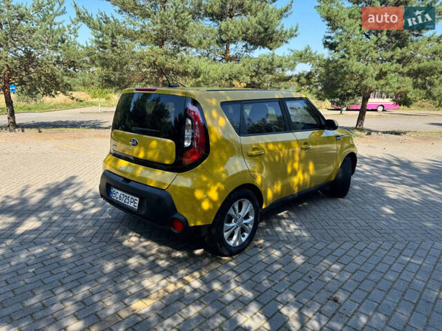 Жовтий Кіа Soul, об'ємом двигуна 2 л та пробігом 260 тис. км за 8700 $, фото 10 на Automoto.ua