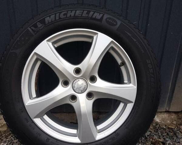 Желтый Киа Soul, объемом двигателя 0 л и пробегом 91 тыс. км за 7559 $, фото 83 на Automoto.ua