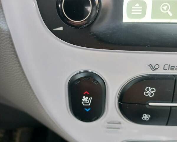 Желтый Киа Soul, объемом двигателя 0 л и пробегом 91 тыс. км за 7559 $, фото 71 на Automoto.ua