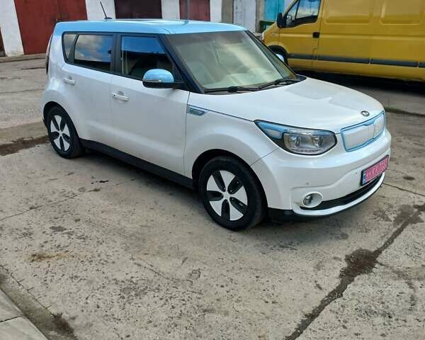 Желтый Киа Soul, объемом двигателя 0 л и пробегом 91 тыс. км за 7559 $, фото 7 на Automoto.ua